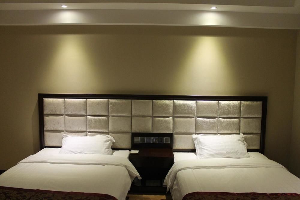 Weishi International Hotel Qing Zhou Exterior foto